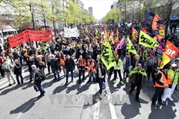 Pháp đương đầu với làn sóng biểu tình, đình công mới 